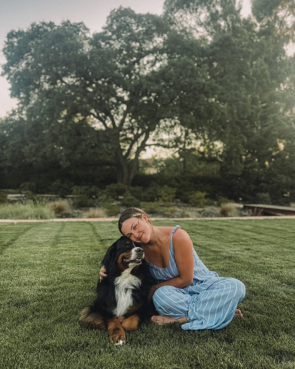 AshleyBarronOfficial tweet media