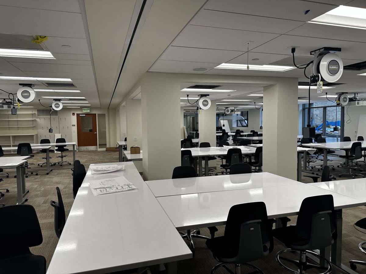 BCHCEngineering's tweet photo. The service building is receiving its finishing touches in preparation for the fall semester! HCE will move in to four wonderful spaces on the first day of classes. We are so excited for our engineers to begin using this space in less than two weeks! https://t.co/6eq3g2xhDw