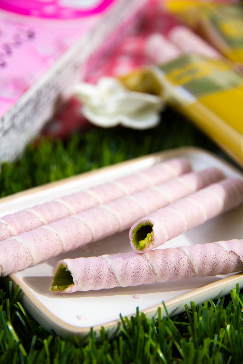 JaponShop's tweet photo. Te encantarán! 🥰
Descubre la irresistible combinación de sabores en nuestros barquillos japoneses de sakura 🌸, con una textura crujiente y ligera 🤤.
#dulcejapones #snackjapones #tematcha #sakura #sticks #chocolate #chocolateblanco #galleta #barquillo https://t.co/ajAGpo45oO