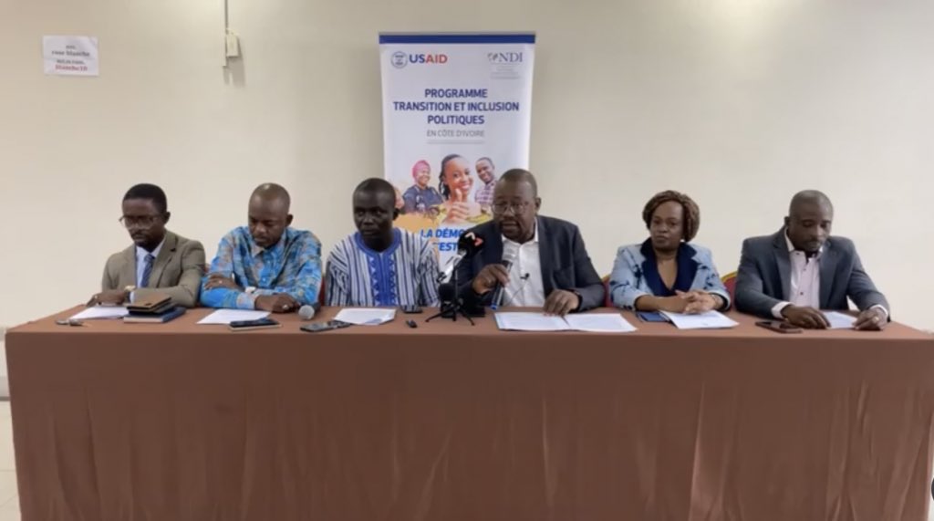 ndicotedivoire's tweet photo. La société civile ivoirienne pour des élections transparentes !

Ce jour, le Consortium des OSCs pour des élections apaisées en 🇨🇮 a présenté les résultats de son observation du climat politique et socio-sécuritaire.

🎥 https://t.co/NE3rolIE6O
#CivElections https://t.co/CBPLo8TydH