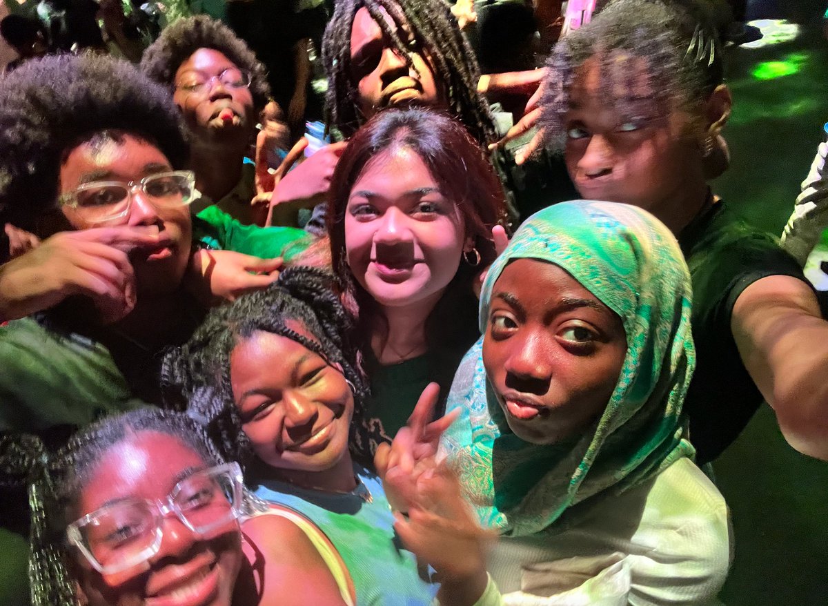 #SelfieSaturday Our students having a good time at The American Museum of Natural History!