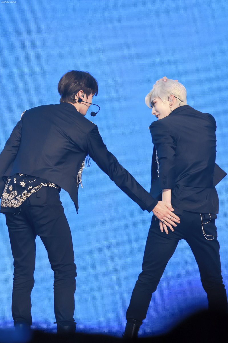 230815 🫢
#심콩즈  #김규빈  #제로베이스원  #리키 #RICKY  #沈泉锐  #ZB1 #ZEROBASEONE