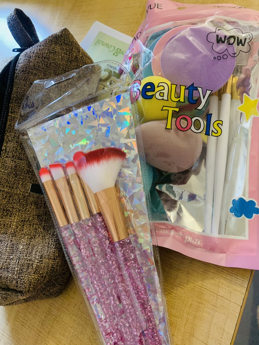 MsGaone's tweet image. Loved the goody bag,an event for women by women indeed 😍🥳🥳🥳🥳 #WIBA2023