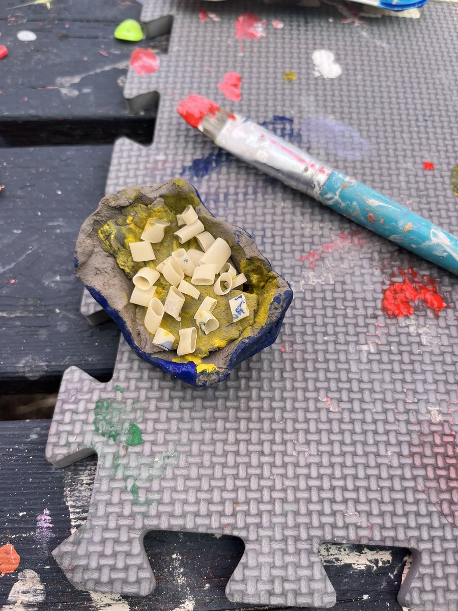HomertonGroveAP's tweet photo. Tile art, a healthy tuna pasta for lunch and Homerton Groveโs very own nail salon ! ๐
๐ @hackneyplay #Hackneyhaf #HAF2023 https://t.co/oTTFnHjnBt