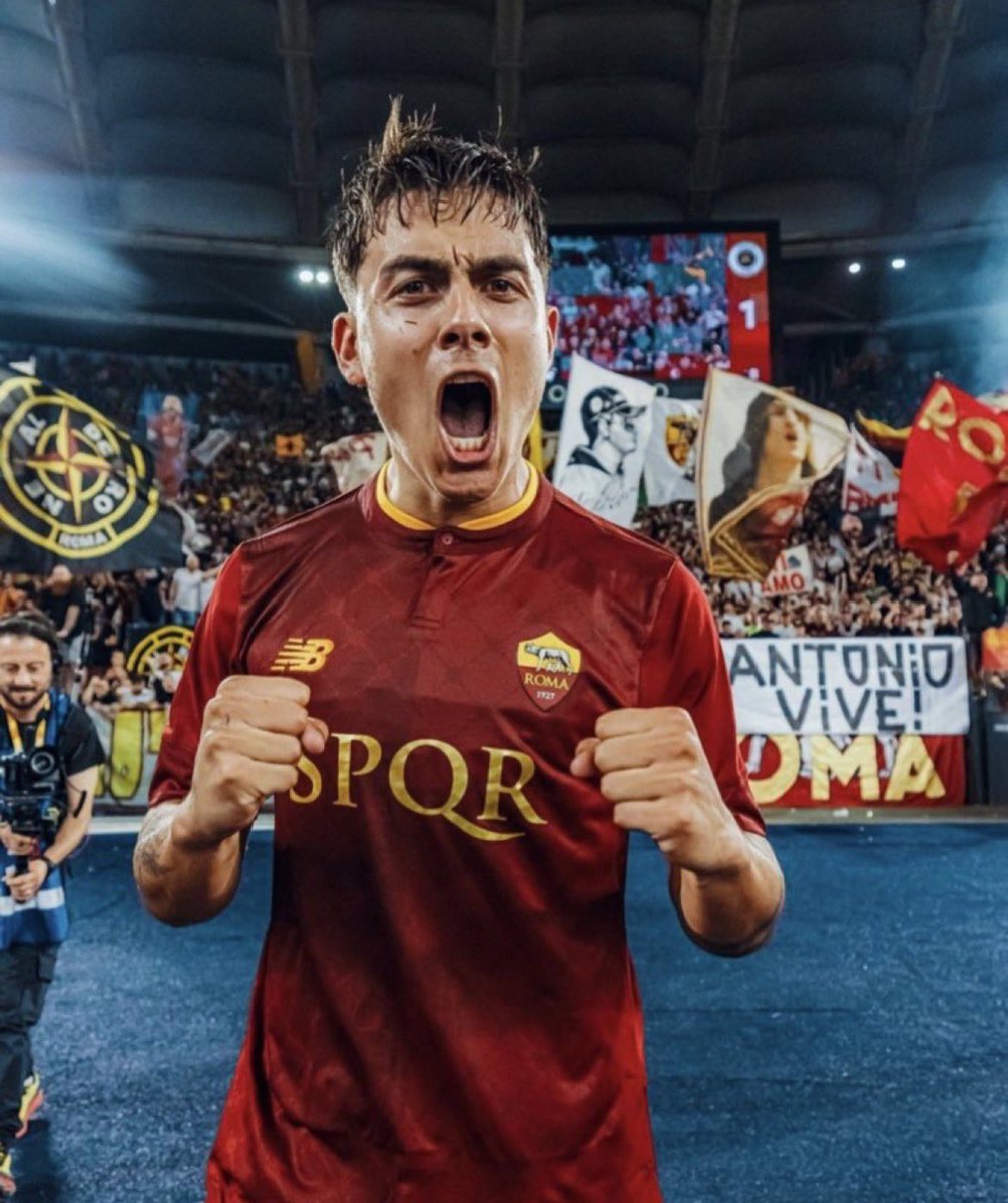 🚨🚨- قيمه كسر عقد ديبالا ١٢ مليون يورو فقط 😰😰😰😰😰😰😰!!!!!!!!!

ياعالم اقسم بالله صفقات كبيره وعالميه وبـ اسعار تافهه فوق ان ديبالا ستايله رهيب وهداف ويفيدنا كثير يكون خلف المهاجم مكان روما 

يرحم امكم طالبوا فيه مبلغه تافه جدا جدا جدا صفقه حسان تمبكتي مقدمين له عرض اعلى منه