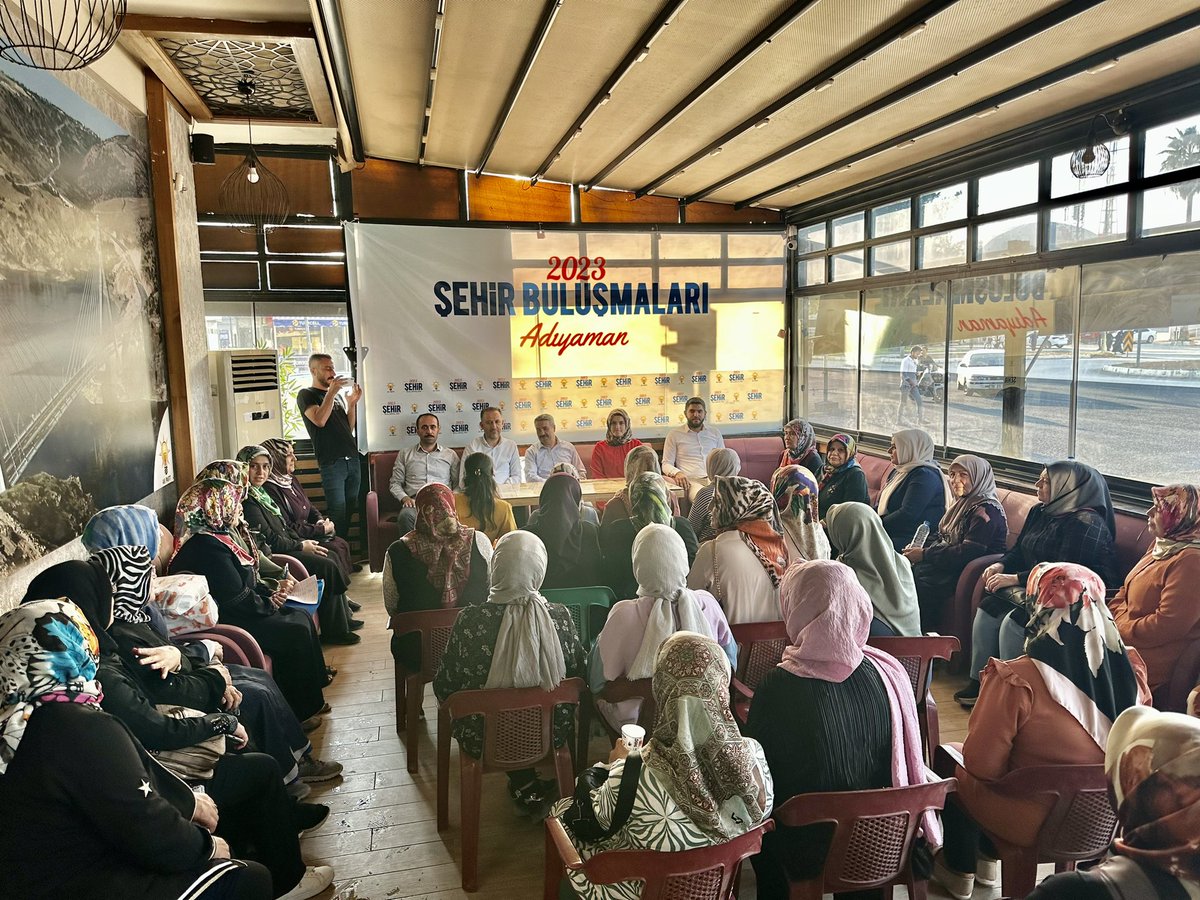 MustafaAlkayis's tweet photo. AK Kadrolarımızla beraber olmaya devam ediyoruz. AK Kadınlar İl yönetim toplantımıza katıldık. Bugüne kadar olduğu gibi bugünden sonra da verecekleri samimi emekleri vesilesiyle kendilerine teşekkür ediyorum.
@emraherkanbulucu @ziyabasaran02 @avsalihadiler @mevlutkustepe https://t.co/jBZugoallx