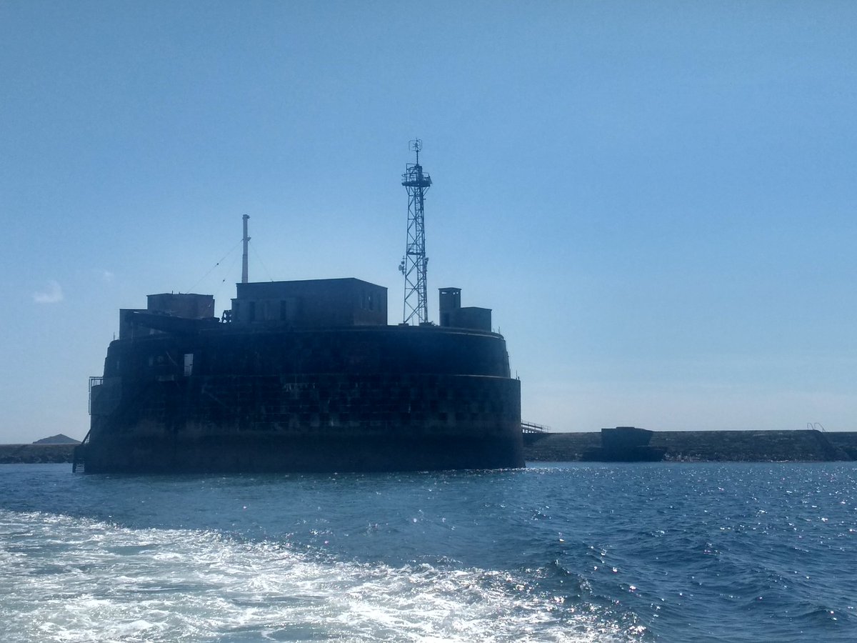 IanMaine's tweet photo. I'm always amazed at the ingenuity of the Victorian military engineers in the scale and complexity of what they achieved in the defence of important British ports #PlymouthSound https://t.co/27y2bvaU12