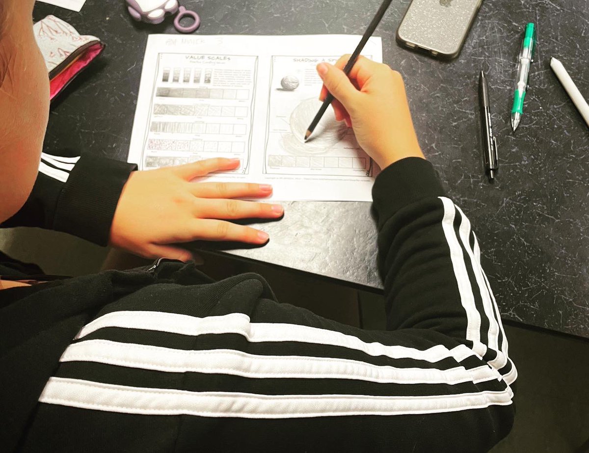 Art 1 students practicing their skills of value and shading. <a href="/HumbleISD_KPHS/">Kingwood Park HS</a>  #HumbleISDartists <a href="/VisualArtHumble/">Humble ISD Visual Arts</a> <a href="/HumbleISD/">Humble ISD</a> #WeAreKPark