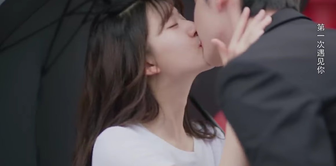 meltinglusi's tweet photo. rewatch please feel at ease mr. ling it so much fun and romantic excitement because both of #zhaolusi and #luite really professional for doing this drama like... u wanted to have a boyfriend/husband like ling yue and be gu anxin ~ https://t.co/pHHmkIZJVY
