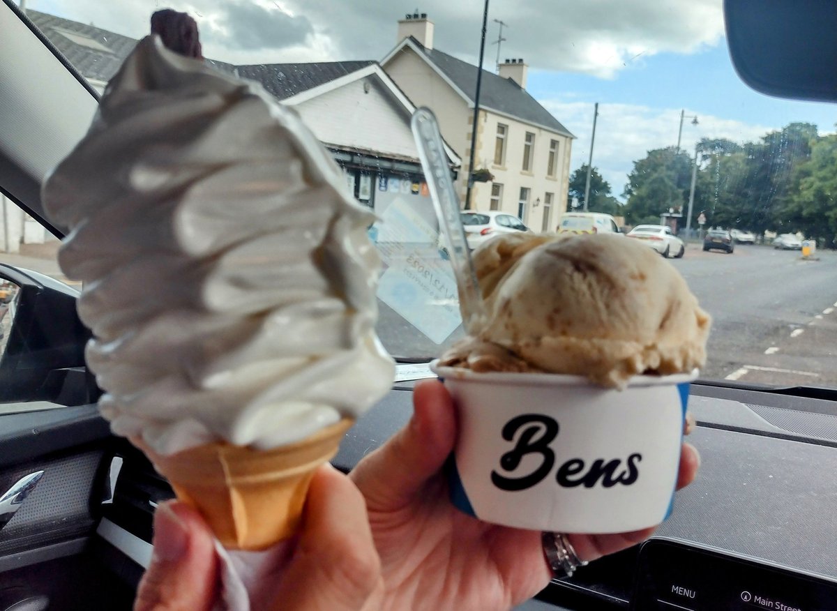StephenOWC33's tweet photo. If you're ever.going past Toome DONT! Go up the main street and call at Ben's ice cream studio. The ice cream is amazing and the one on the left is only a medium 99
Ps nicest whipped ice cream I've ever had
#Toome #Toomebridge #Icecream https://t.co/xpKJmNv2XP