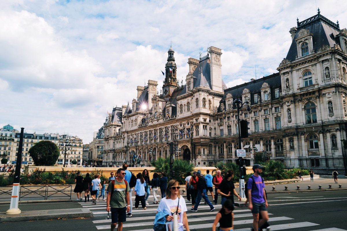 Cabelltice's tweet photo. Paris, FR. #leicaQ2 https://t.co/fEVhkveskl