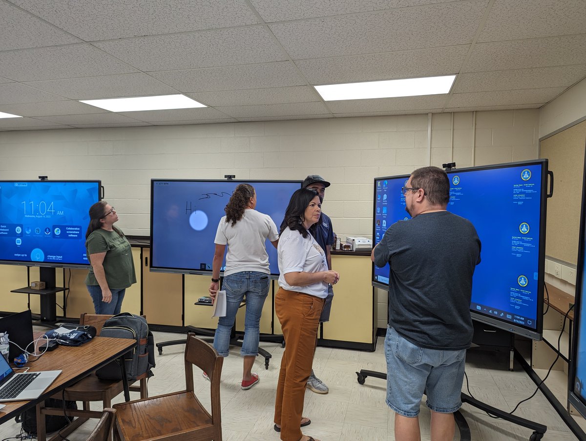 Working with this amazing team in Robeson County Schools, NC as they learned about the <a href="/GetClearTouch/">Clear Touch</a> solution to provide turnkey support to their building teachers.   It's always a pleasure to work with dedicated and enthusiastic educators!
<a href="/scorpiotechie/">Lisa S Guzman</a> <a href="/PSRCEDU/">RobesonCountySchools</a> 
#CTnextlevel