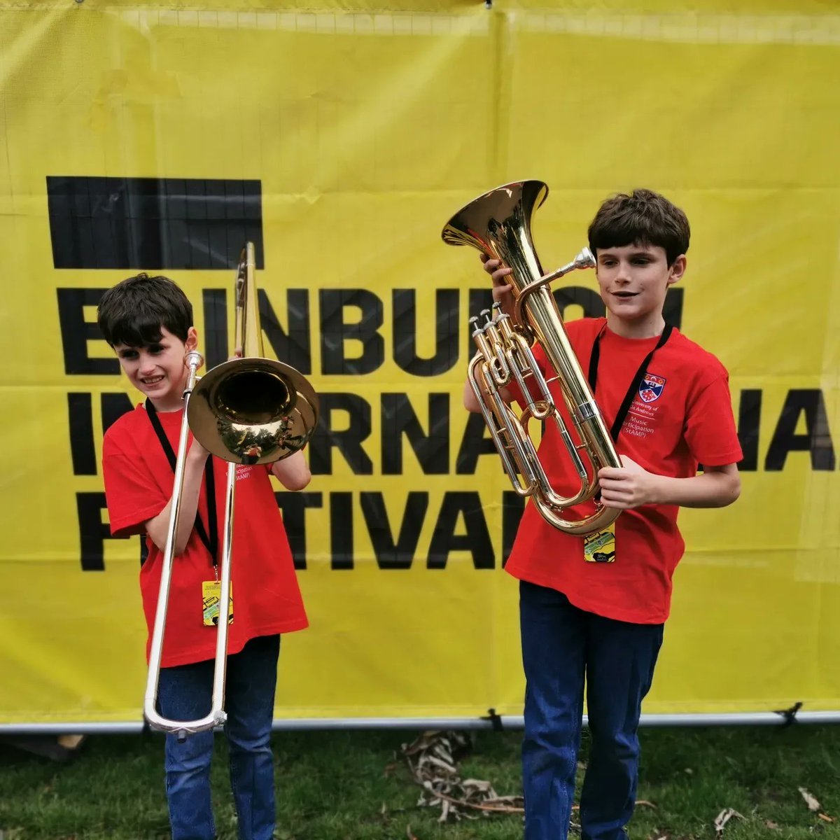 HSofDundee's tweet photo. Some HSD pupils helped get the 2023 Edinburgh International Festival underway in spectacular fashion!
Polly, Tegan and Ewan and Finlay performed in the Opening Fanfare, playing with Nicola Benedetti and over 350 other musicians on the stage in Princes St Gardens!🎺 https://t.co/KHYQx9BLXJ