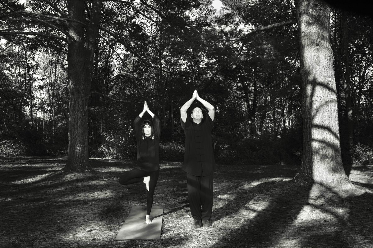 GloriaMann22's tweet photo. Stillness & motion. Don’t miss this chance to practice with master teacher @mjcraft2057 9/15–17 for: “Restore Yourself With Mindful Tai Chi & Qigong” @omega_institute
https://t.co/aVcd13fOWp
#WednesdayMotivation #mindfulness #OmegaInstitute https://t.co/yqlnuZLrPC