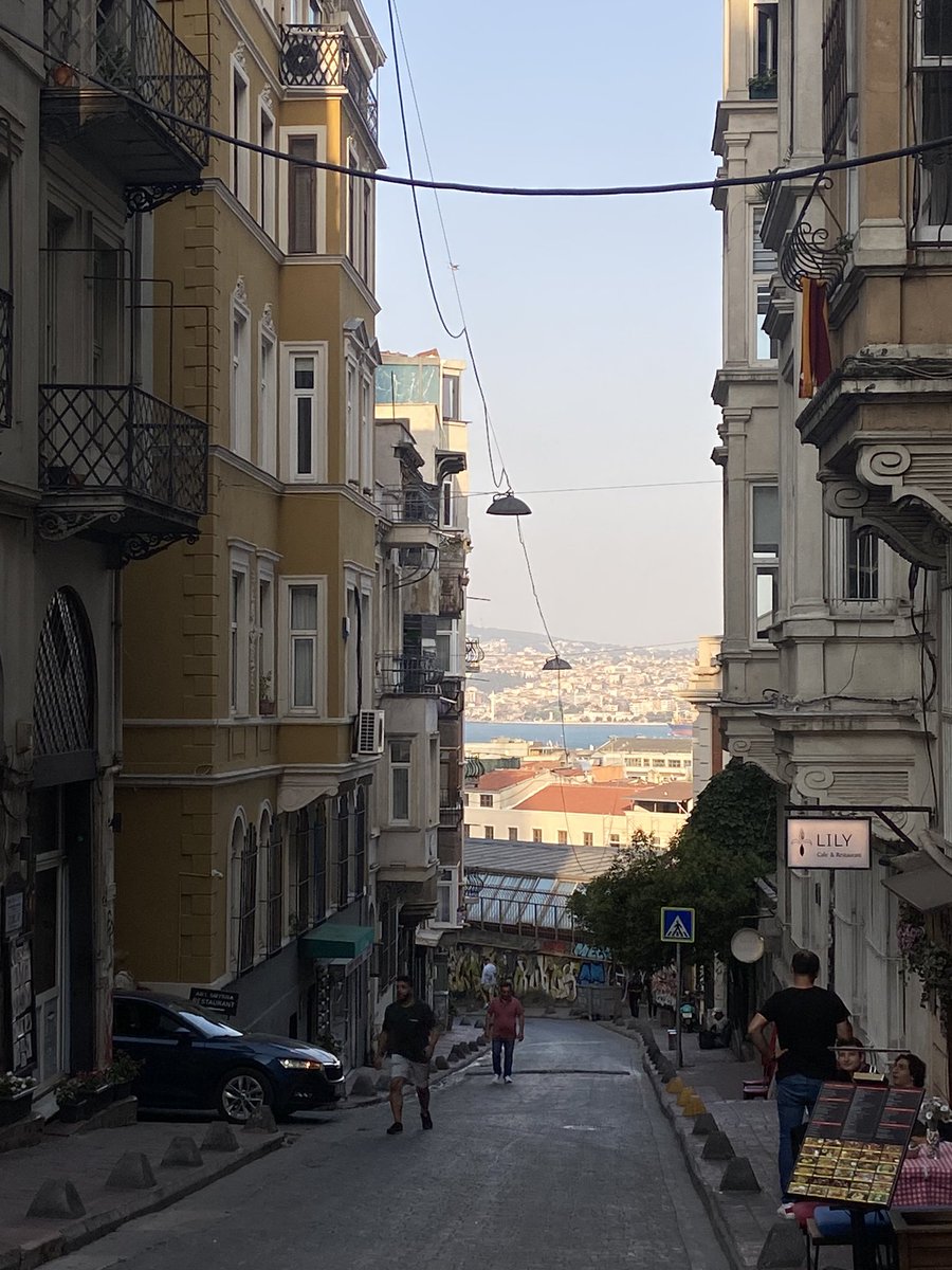 handesdailys's tweet photo. ben yine sana geldim 💌🩶 https://t.co/HkRCjpWvCv