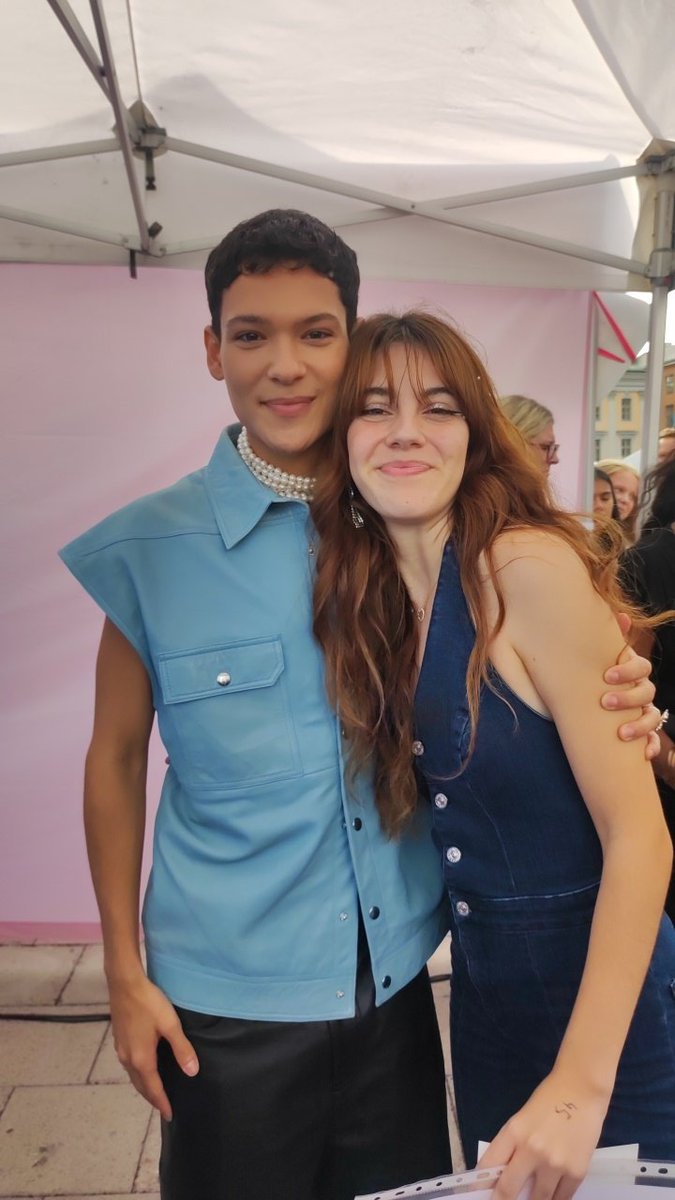fishhavenamess's tweet photo. I LOVE YOU I LOVE YOU I LOVE YOU @OmarRudberg https://t.co/XjYqXOw3g3