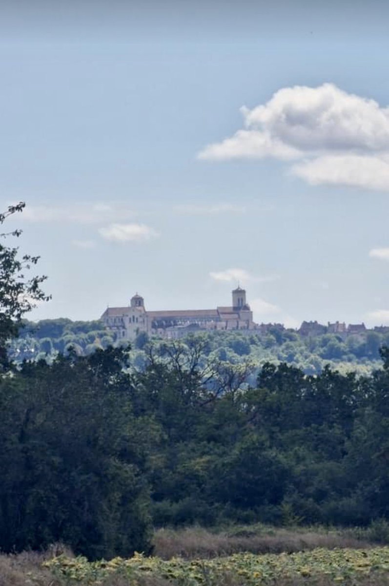 Limastte's tweet image. Bye Bye @Frankrijk, à l'année prochaine (tot volgend jaar) nous marchons ensuite de #Vézelay à …. @sdcompostela op weg naar huis met de @thalys_nl @Nederland @ProvOverijssel @gemhardenberg @SlagharenInfo