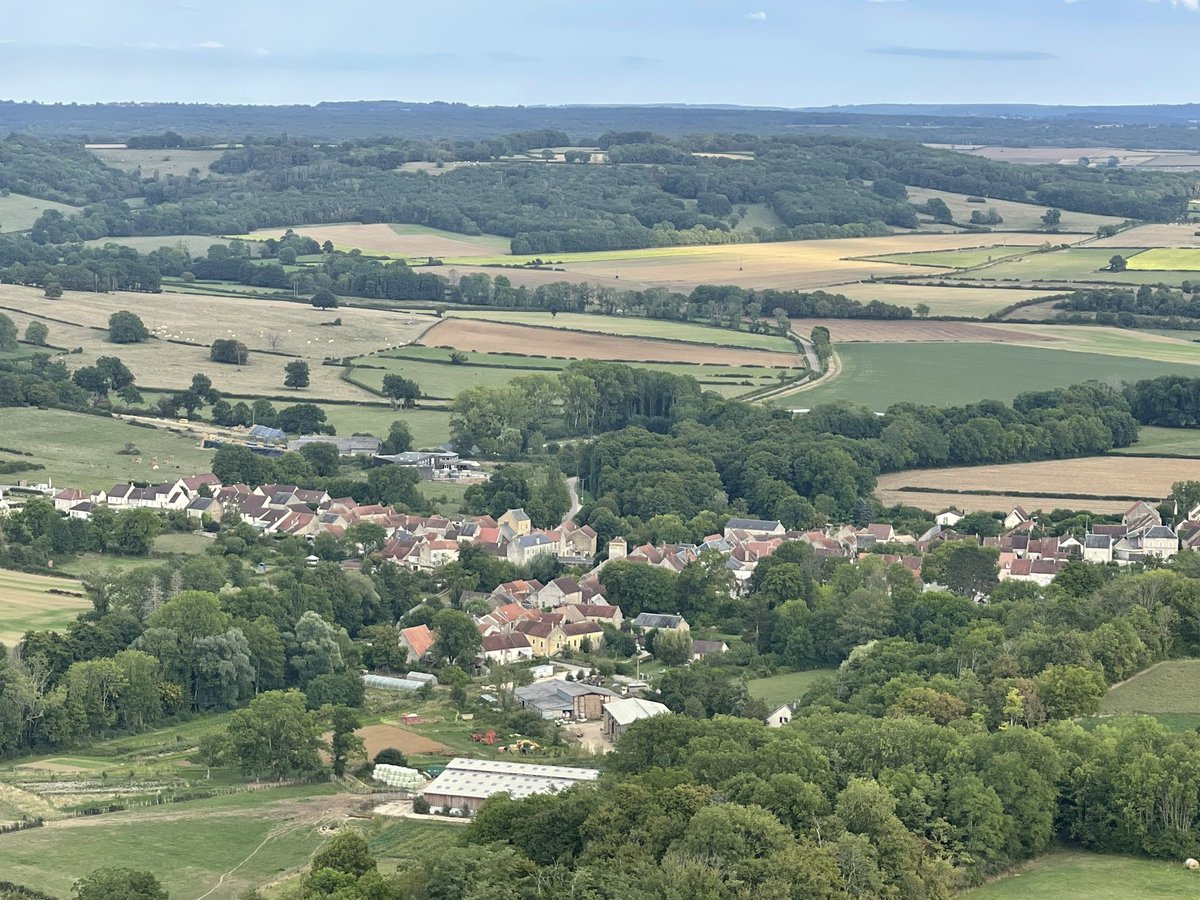 Bye Bye <a href="/Frankrijk/">Frankrijk</a>, à l'année prochaine (tot volgend jaar) nous marchons ensuite de #Vézelay à …. <a href="/sdcompostela/">SantiagodeCompostela</a> op weg naar huis met de <a href="/thalys_nl/">Thalys</a> <a href="/Nederland/">Nederland</a> <a href="/ProvOverijssel/">Provincie Overijssel</a> <a href="/gemhardenberg/">Gemeente Hardenberg</a> <a href="/SlagharenInfo/">SlagharenInfo</a>