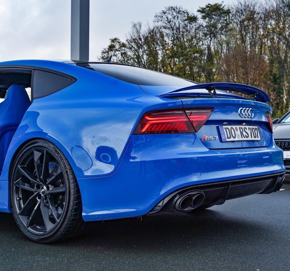 WorldWideCarsTM's tweet photo. 900HP tuned Audi RS7 🔵 https://t.co/c5bYNP5NXW