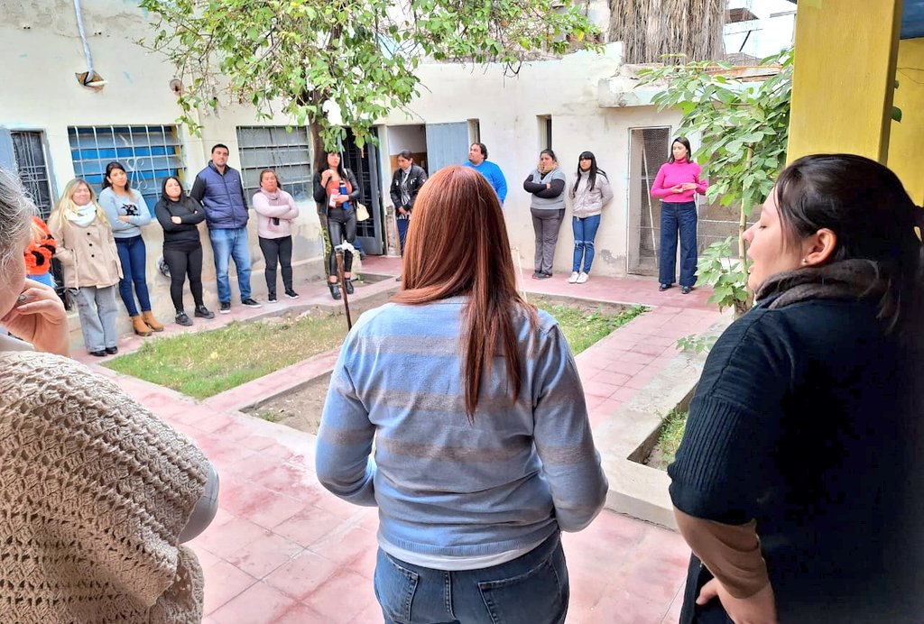 Visitamos las nuevas oficinas de la Dirección Gral. de Empleo de <a href="/Munilarioja/">Municipio Capital</a>, para charlar con sus trabajadores y trabajadoras.

Gracias por el compromiso que tienen para impulsar el crecimiento del empleo riojano 👍🏼 #LaMuniHace