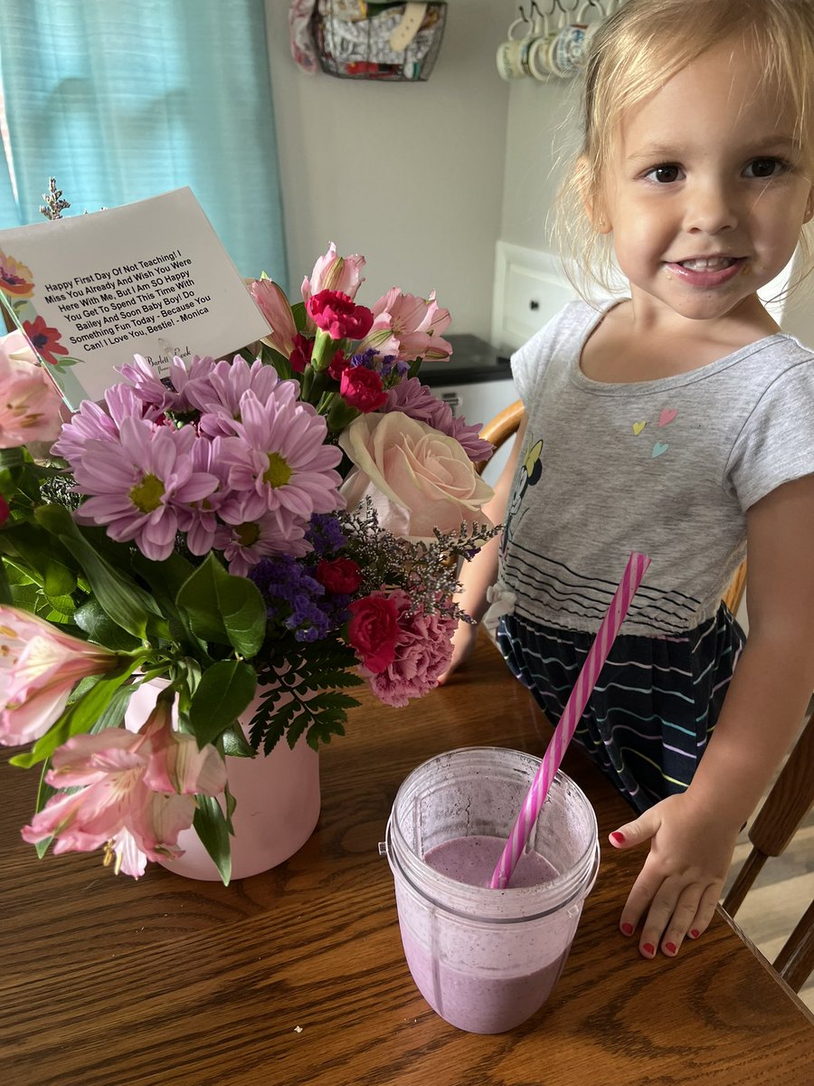 Mrs_Keltner's tweet photo. I decided to stay home w/ Bailey &amp; soon to be brother this year and not go back to the classroom. My heart is heavy as I’m not at school for the 1st day back, esp missing my partner in crime! Feels wrong not being there with you today @MissBorsani, thank you for the flowers 💛 https://t.co/jphQDCPCPx