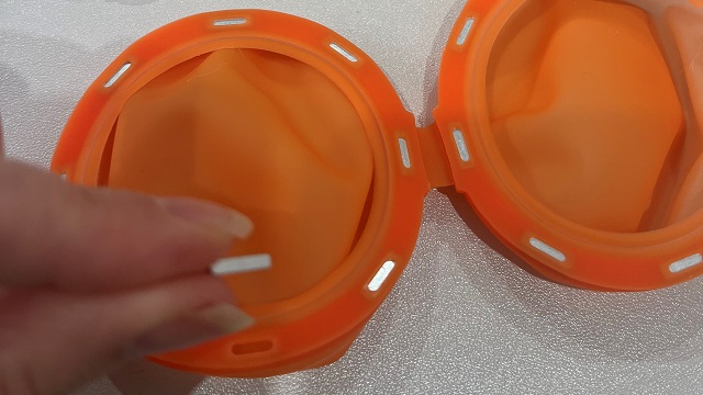 CTSI_UK's tweet photo. Consumers are urged to be aware of the dangers of some magnetic reusable water balloons after Trading Standards authorities in North Lanarkshire, Enfield, Hertfordshire, Belfast, and @OfficeforSandS identified that they can present a risk of death: https://t.co/YQ6L6XARsM https://t.co/wkMvPLjrUx