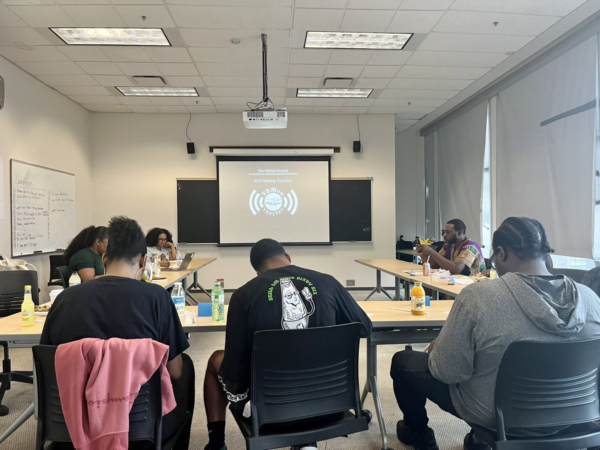 YBMenProject's tweet photo. Our hearts are full! Hosting a week-long training in Toronto to launch #RISEYBMenToronto is exactly what we needed to ‘round out the summer. Thank you @TheCRIBTweet for hosting us. Good things are ahead! ✊🏽 @UMSocialWork @center_curtis @BrittanyR_Brown https://t.co/OZ7XhDawey