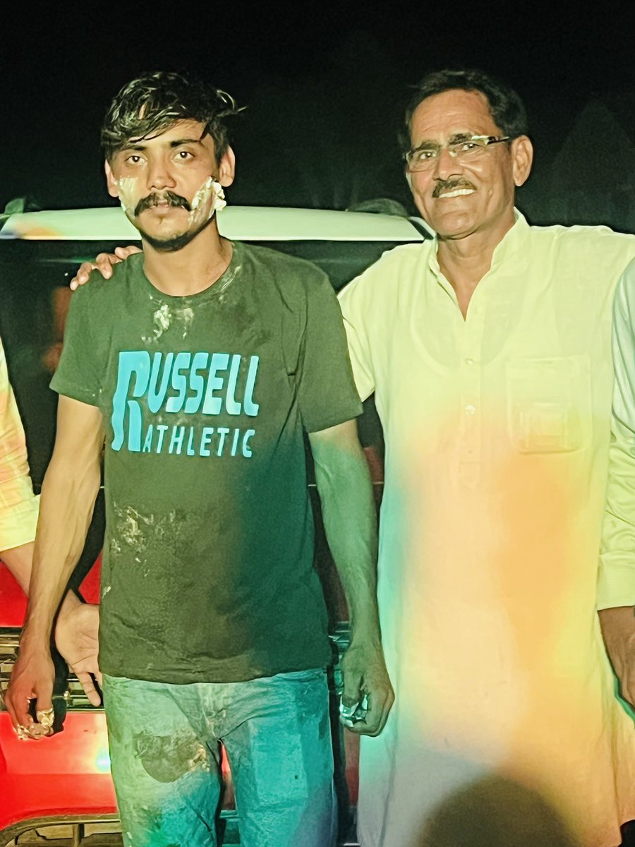 drsjnkt's tweet photo. Happy birthday bhai Gokul Jat 🎂 https://t.co/yDmrpyl4jx