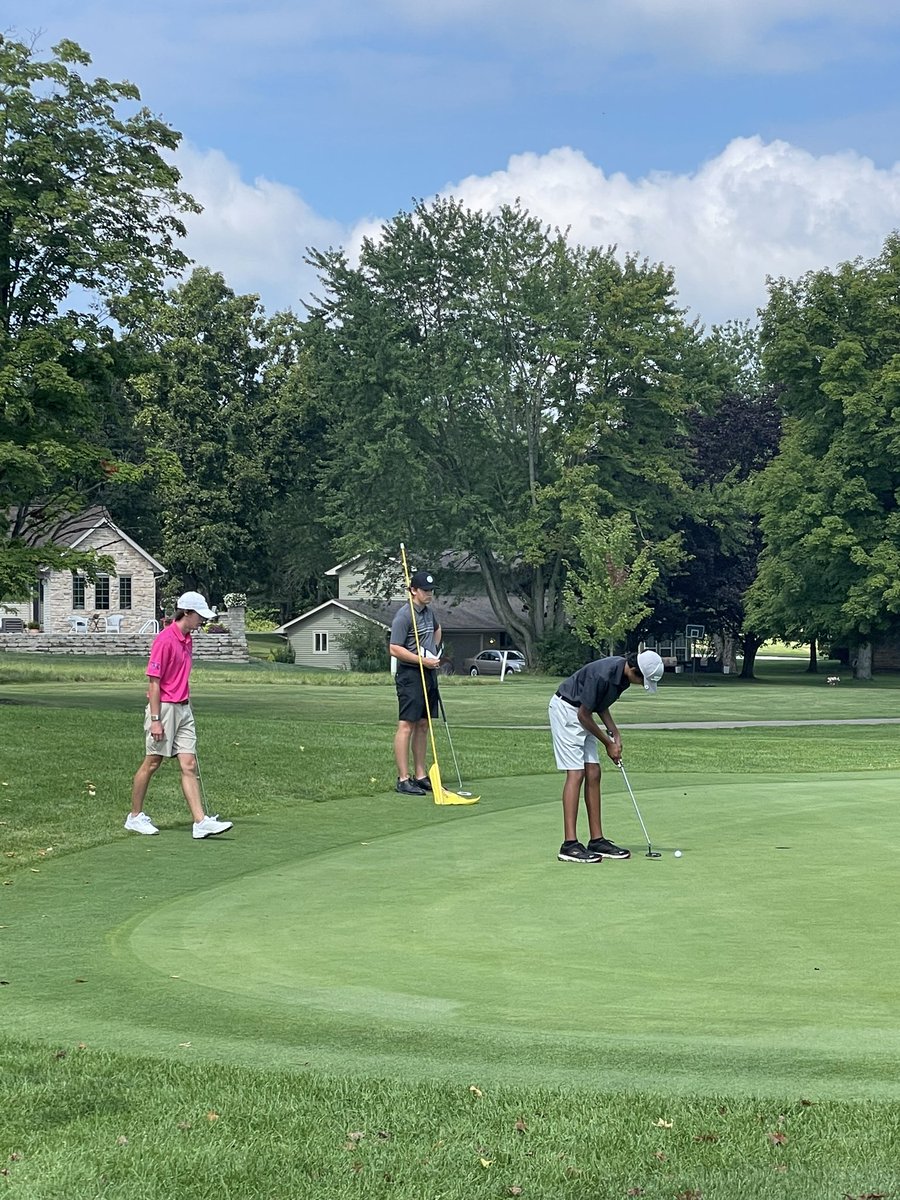 OCC #3 at Apple Valley-Tej Bulusu starts rolling with a birdie at 3