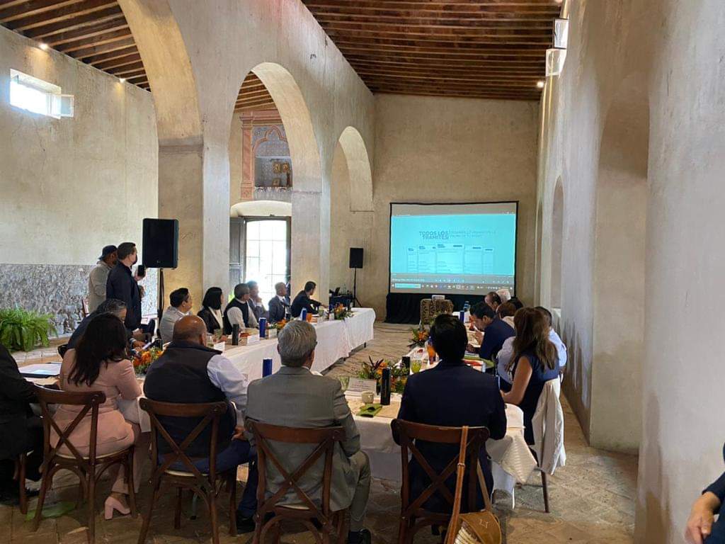 Colegio de Arquitectos del Estado de Guanajuato tweet media