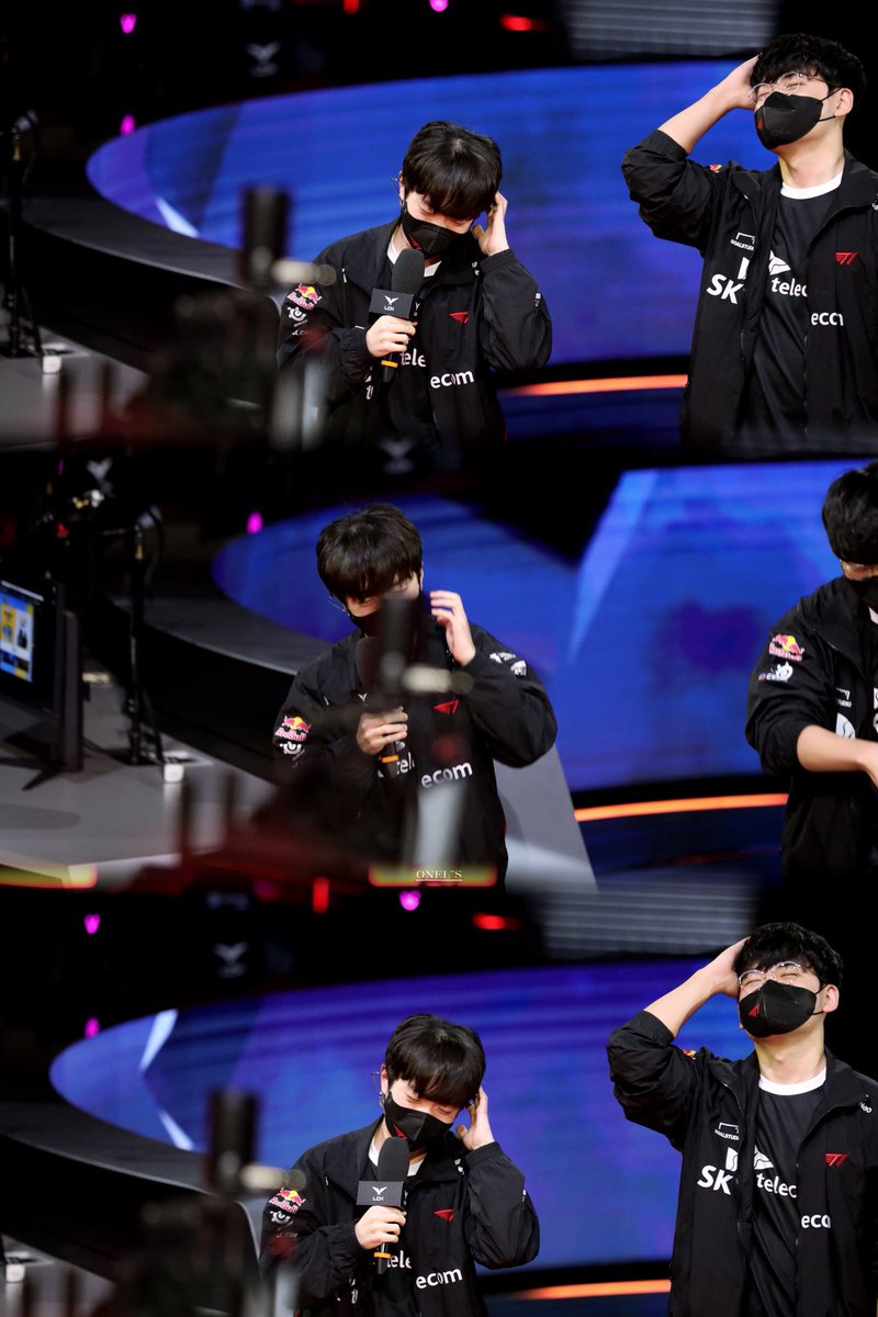 #Keria #케리아 #류민석 
#Gumayusi #구마유시 #이민형 

“230120 Oh My God”

이렇게 춤을 추면서 우승하기

·