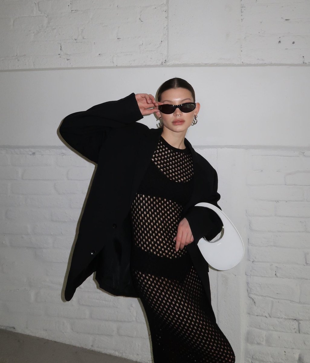 AlaHausse's tweet photo. #HAUSSEPEOPLE 
Wednesday Series No.85: We love this Coperni bag on @sophia_geiss 🤩
⁠
Today's Hausse Inspo is by Donatella Versace, "My style is not that big. I wear heels, tight pants, and I wear diamonds." 

https://t.co/6YlttzXOx9
⁠
#springfashion https://t.co/UJ0BfWDF23