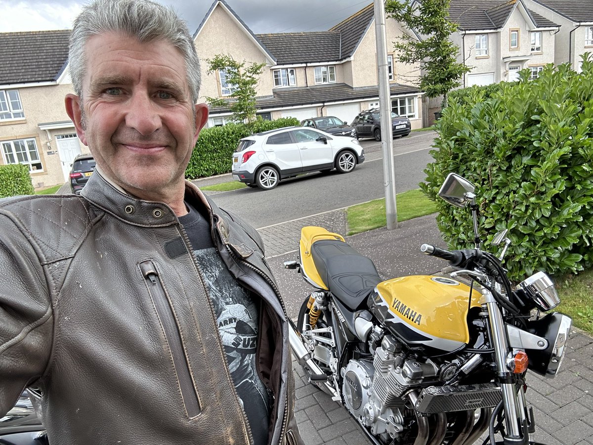 XJRT1964's tweet image. Right @wcd07 - see you in 1/2 an hour Mate 😜then onto Glenrothes 😉 #hub71 #glenrothes