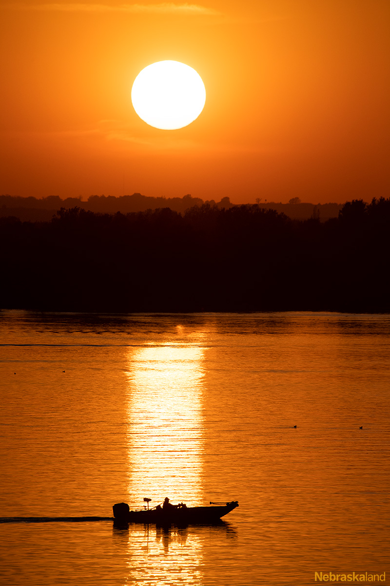 NeblandMagazine's tweet photo. Beautiful Nebraska ☀️
📷: Eric Fowler
📍: Branched Oak SRA
#Nebraskaland #OutdoorNebraska #NEgameandparks #Sunset #BeautifulNebraska https://t.co/IZDM9r3wP8