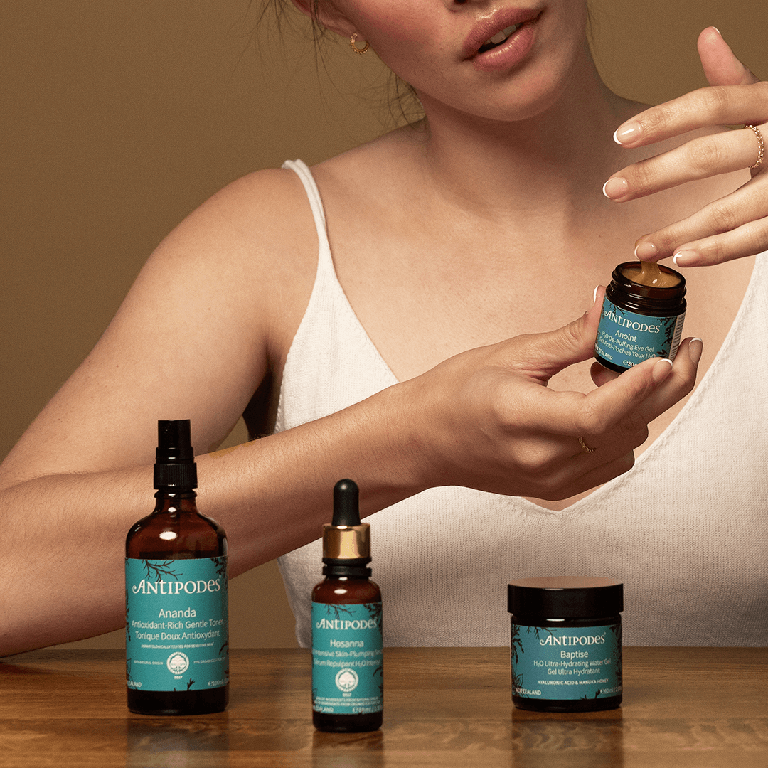 bodykind's tweet image. Wake up your tired eyes with @AntipodesNZ H2O De-Puffing Eye Gel👀

Featuring seven key bioactive ingredients that help to rescue damaged tissue in the delicate eye area.💙

Shop now via our website!

#NewProduct #SkinCare #Anoint