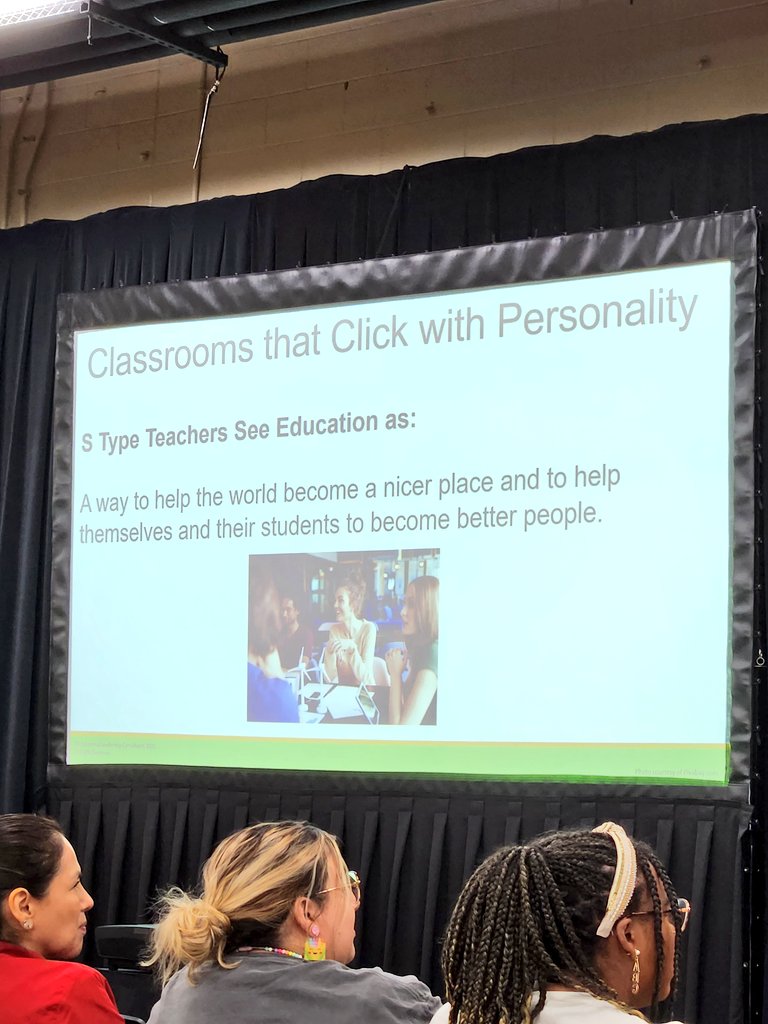 Julie Gassaway tweet media