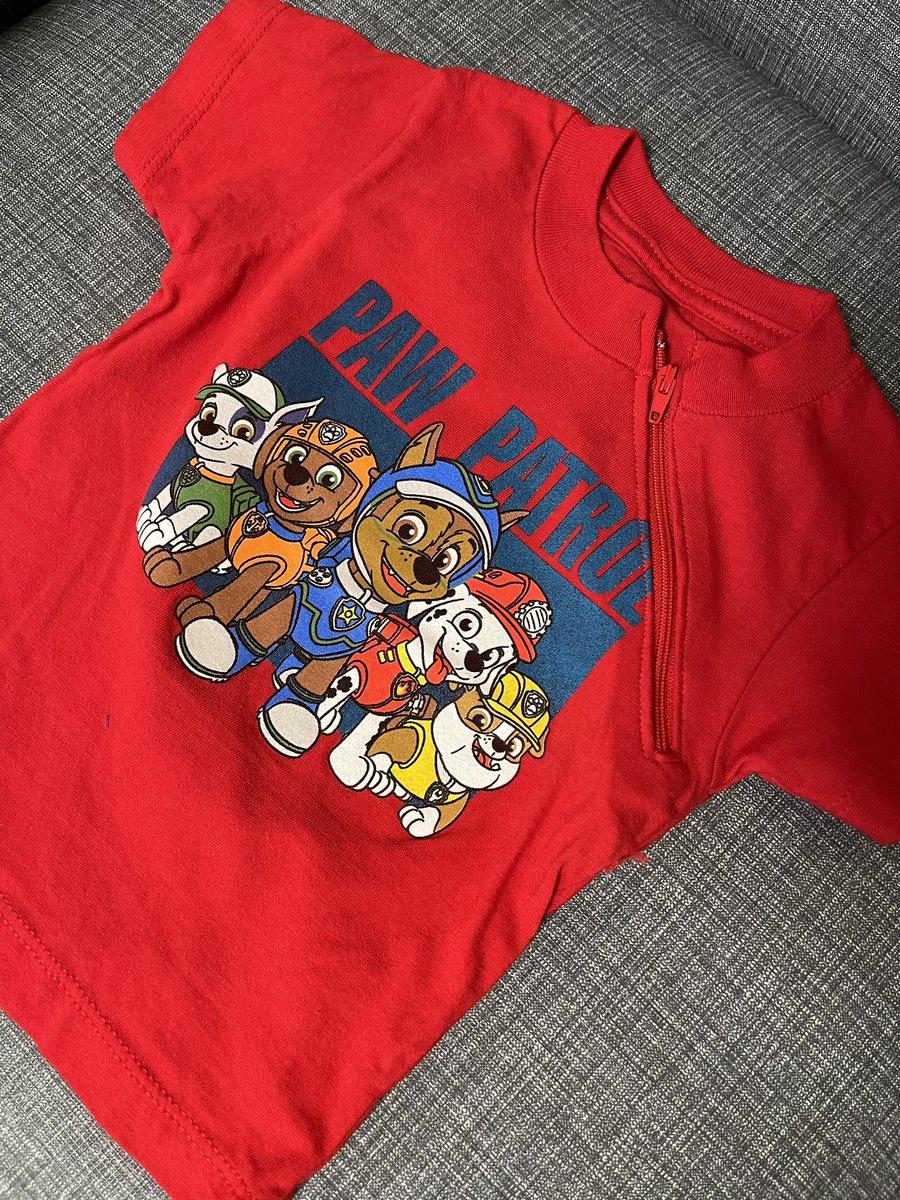 Our wonderful friends at the Jeremiah Tree Foundation blessed our pediatric oncology unit with 30+ toddler-sized T-shirts with hand sewn zippers made especially for our #oncology babies w/ports. Thank you ladies for ALL you do to support our patients! 🎗️🧡 #childhoodcancer