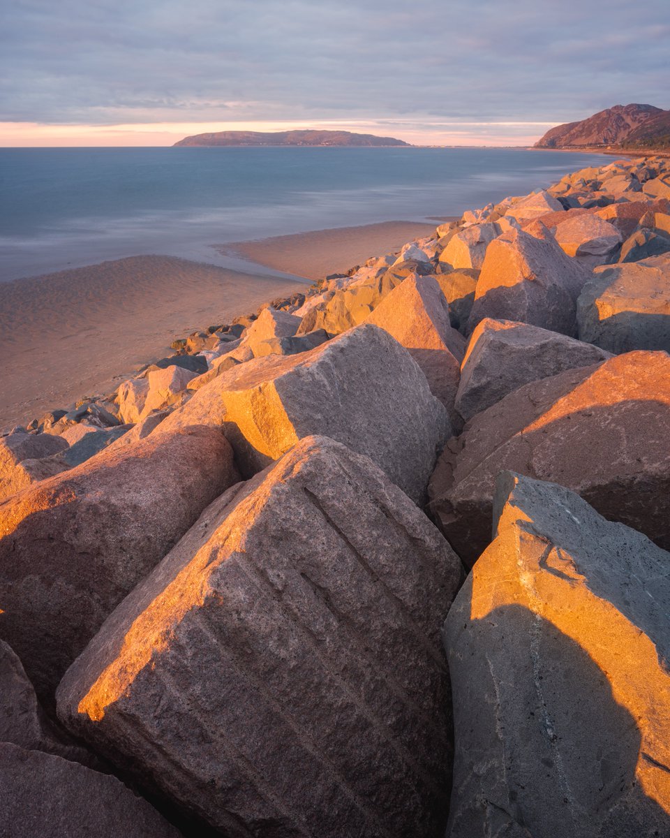 Dannykenealy's tweet image. Last light on the Great Orme