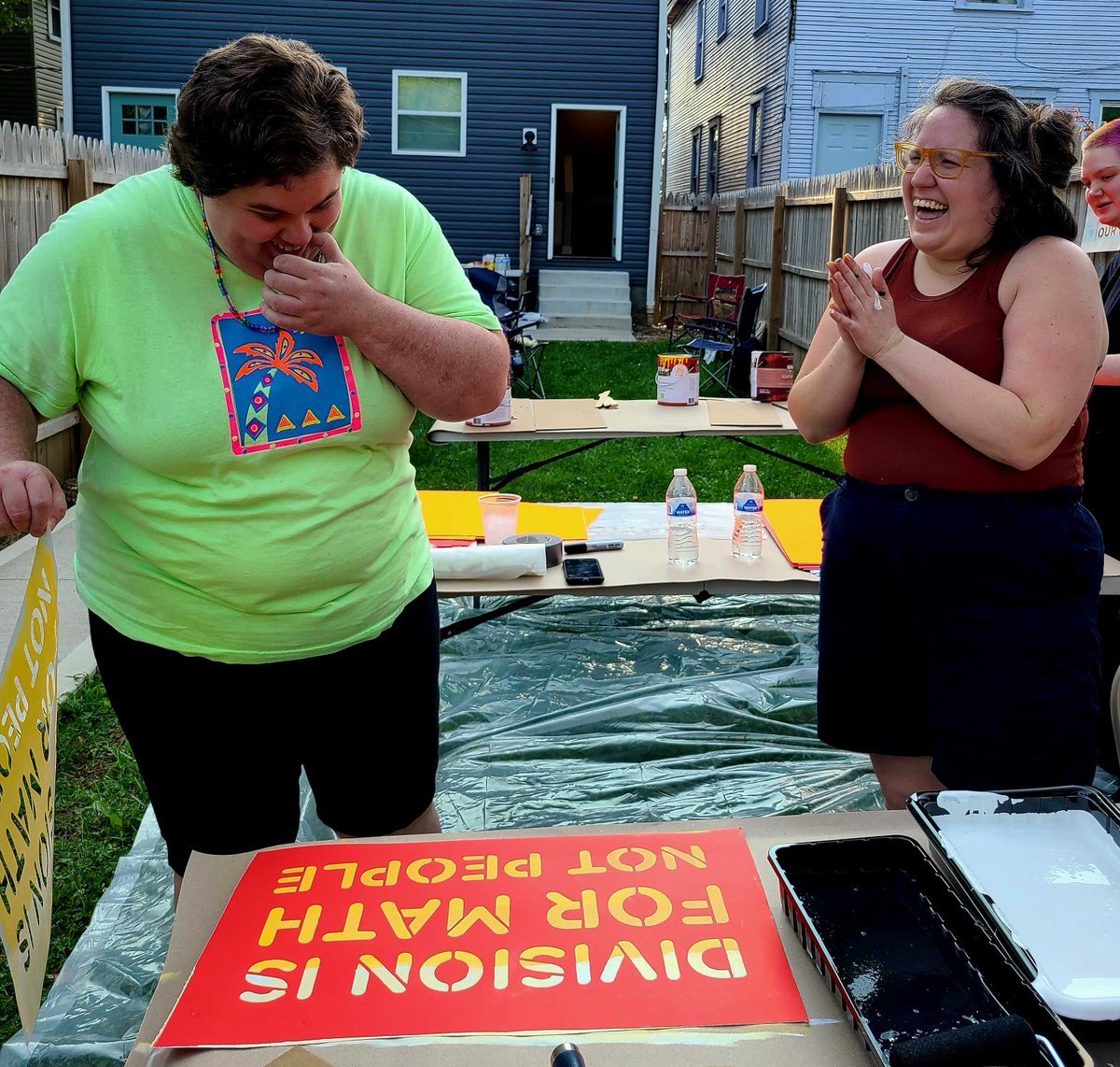 ShowUp4RJ's tweet image. Our Ohio #AllInForAllStudents team got us off to a running start with a direct action training related to school boards including:

Roleplaying our actions 📢
Creating this beautiful signage 🖌️
Sharing stories of the stakes of this moment &amp;amp; the future we&apos;re dreaming of 🌄