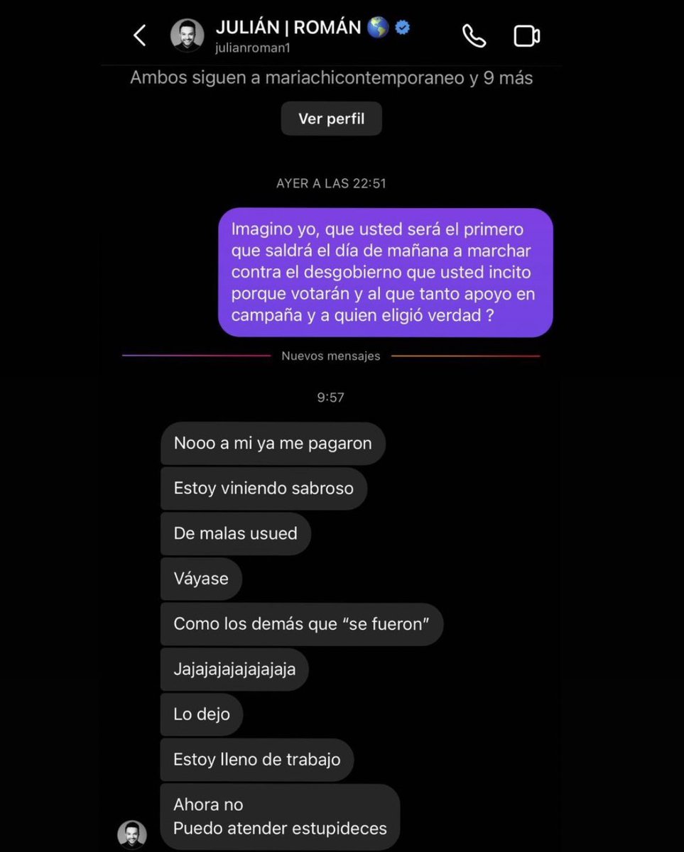 Miren cómo le responde <a href="/JulianRoman/">Julián Román</a>  a un amigo, él si está viviendo sabroso y no le interesan las masacres y la tragedia que viven los colombianos.