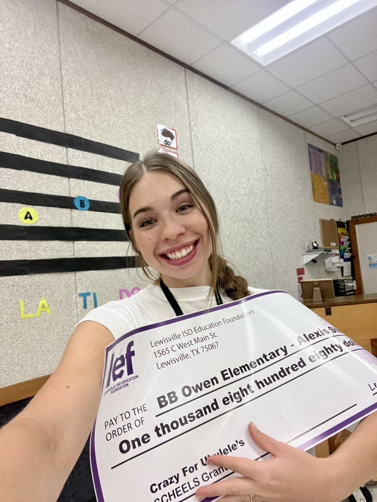 MrsStoneMusic's tweet photo. Could not be more EXCITED  and THANKFUL for this LEF grant from @LEFforLISD &amp; @SCHEELS that will provide ukuleles for students @BBOwenES! We are so grateful! #LEFGrants #OneLISD #BEtheONE https://t.co/SmzNUa8F7D
