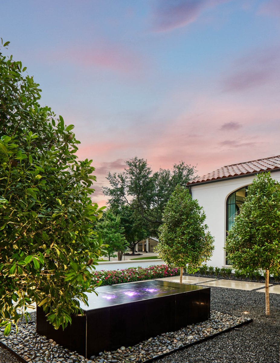 AquaTerraDesign's tweet photo. Have a space or two on your property that needs some sprucing up? 🪄 Let us work our magic! We were able to take this courtyard and bring it to life with a beautiful #landscape #design and #water feature. https://t.co/Dlc01vTyFF