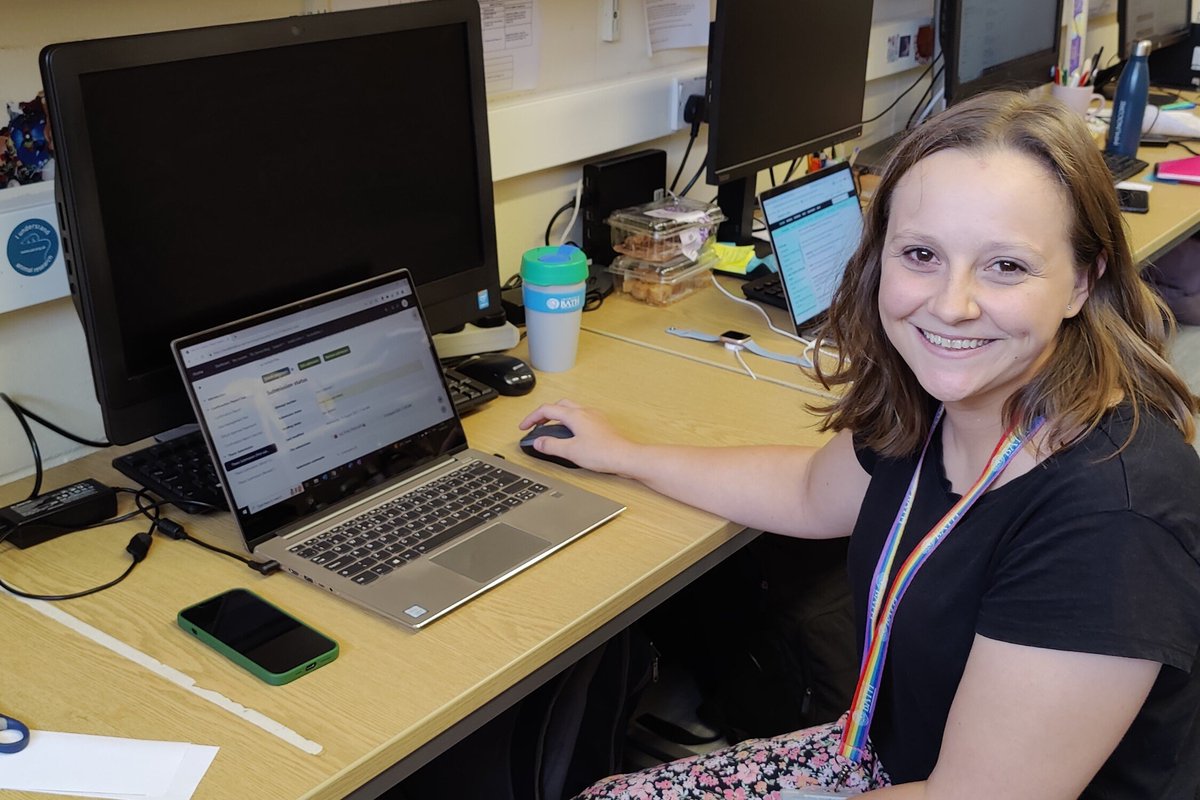 UteJungwirth's tweet photo. Very proud that my PhD student Emily @emlay53 submitted her PhD thesis (and she still smiles 😀). Next step 🗓️ waiting for the viva date. @LifeScienceBath https://t.co/H1dCLNlwzo
