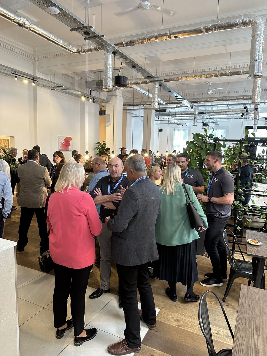 cubowork's tweet photo. We were delighted to host a reception for guests of @MarketingDerby ahead of their #BondHolder VIP Preview Tours π₯ποΈ
First stop, #CuboDerby then onto The Condor @graingerplc & @DerbyCityLab https://t.co/dRlJOAgiXS