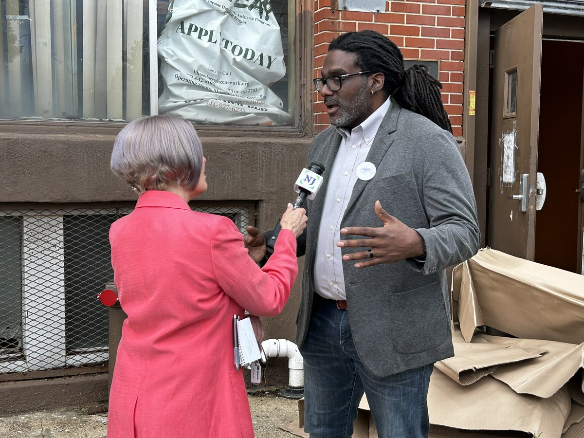uccnewark_'s tweet photo. UCC Executive Director Craig Mainor spoke with @NJSpotlightNews reporter @BFlanaganNJ today about homelessness in Newark and how the agency is working to mitigate it.
#UCCNewark #UCCCares #UCCNews #Homelessness #GivingBack #Community #Nonprofit https://t.co/78AYFWUq07