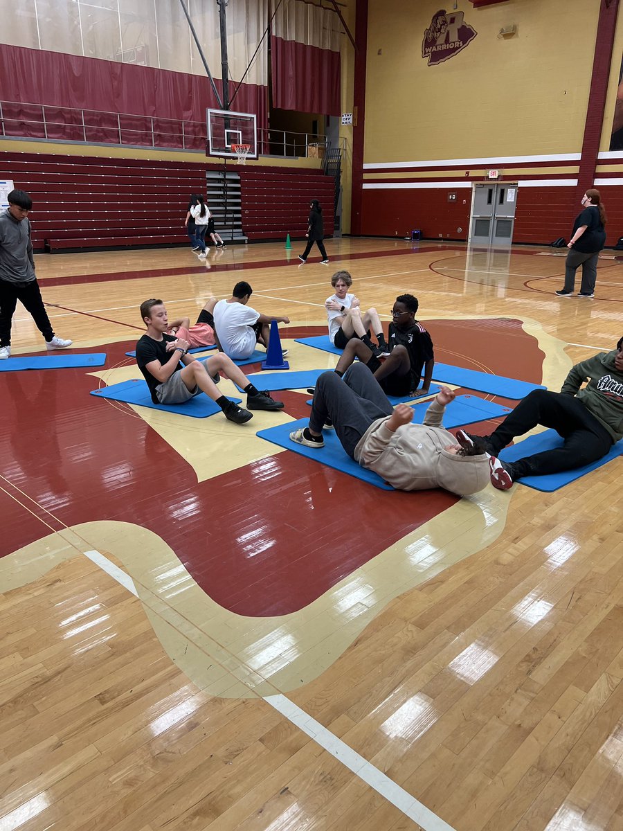 DaleYeahPE's tweet photo. We are getting after it in class this week at the Dale. Students learning our dynamic and static stretches and working through some fitness activities. Also, mixing in some kickball later this week. #PELife https://t.co/INUFUSYo5D