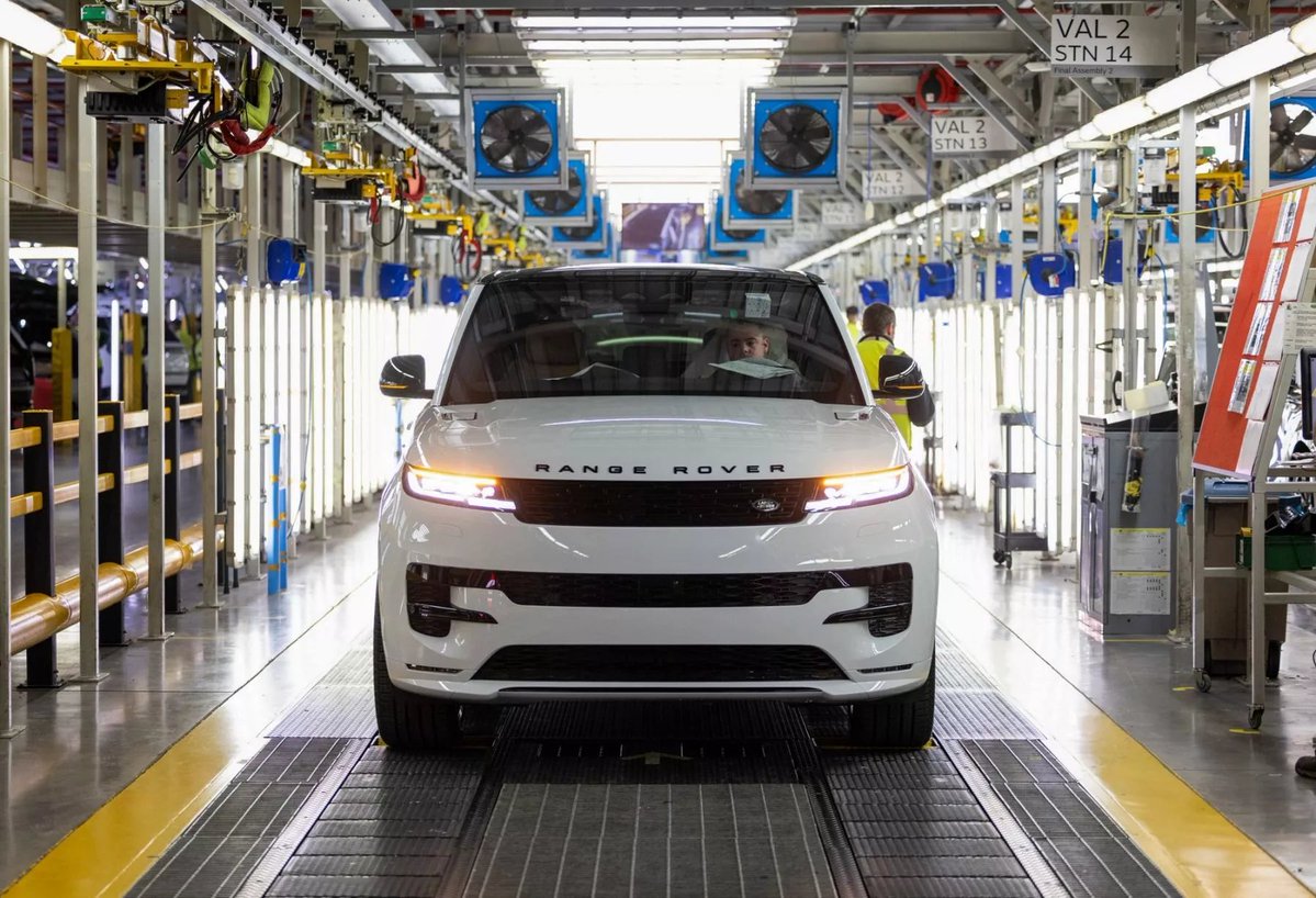BOOM! Jaguar Land Rover (JLR) is creating 300 jobs in the West Midlands and opening a new £130 million body shop at its Solihull plant to support a ramp up in Range Rover production and the development of next generation electric models.

Of the 300 roles, Britain's biggest