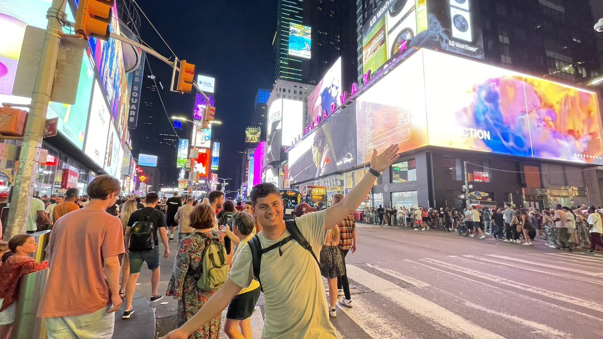 After a few incredible days in New York City with <a href="/ReinkemeierCD/">Christopher Reinkemeier</a> <a href="/gouley_melanie/">Gouley Mélanie</a> <a href="/olivier_belli/">Olivier Belli</a> (<a href="/randall_platt/">Randall Platt</a> -lab, <a href="/ETH_BSSE/">D-BSSE, ETH Zurich</a>) we’re  on our way to <a href="/CSHL/">Cold Spring Harbor Laboratory</a> for the annual Genome Engineering: CRISPR Frontiers. Looking forward to meet the people behind the science!