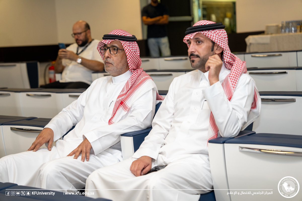 #صور📸| 

جانب من تنظيم عمادة تقنية المعلومات لورشة عمل بعنوان "إدارة وتحسين تجربة المستفيدين من الموقع الإلكتروني" بحضور عدد من ممثلي قطاعات وكليات الجامعة.

#جامعة_الملك_فيصل