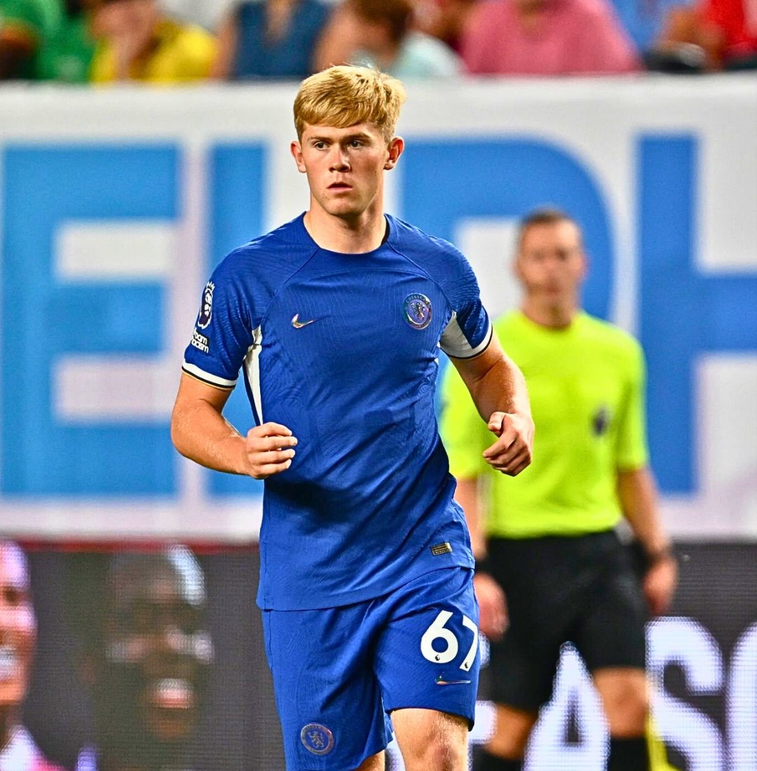 CFCDatroo's tweet photo. I don't know who needs to hear this but Lewis Hall is better than Chilwell and Cucurella.

Selling him would be another De Bruyne and Salah situation https://t.co/U91AVbPQEQ